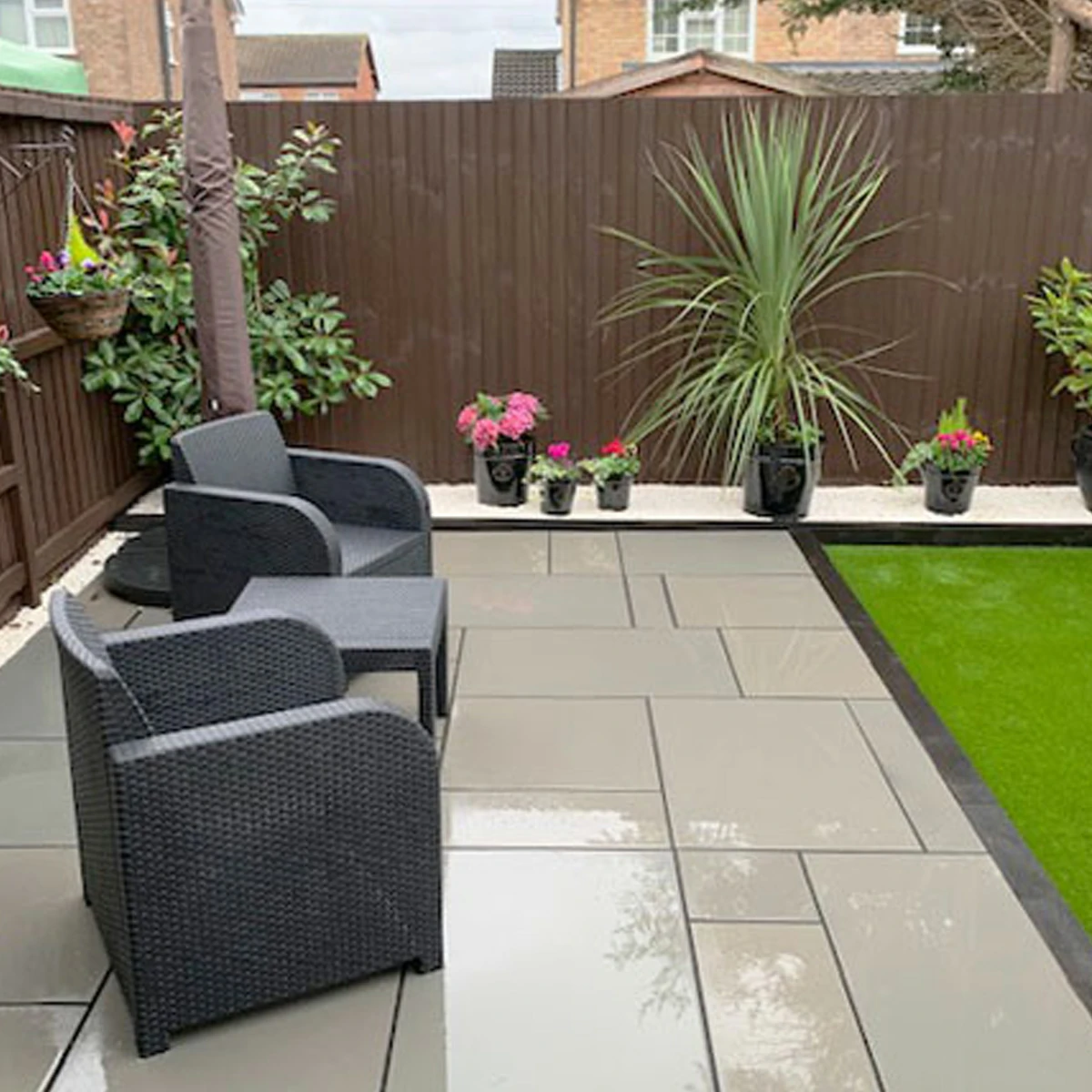 Kandla Grey Indian Sandstone Paving Slabs - Sawn &amp; Honed - Patio Kit - 20mm